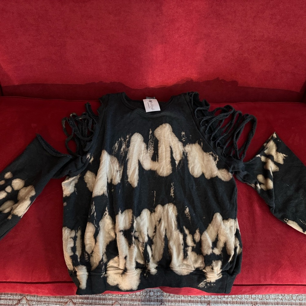 Stylish Black and Cream Cutout Ladder Sleeves Sweatshirt